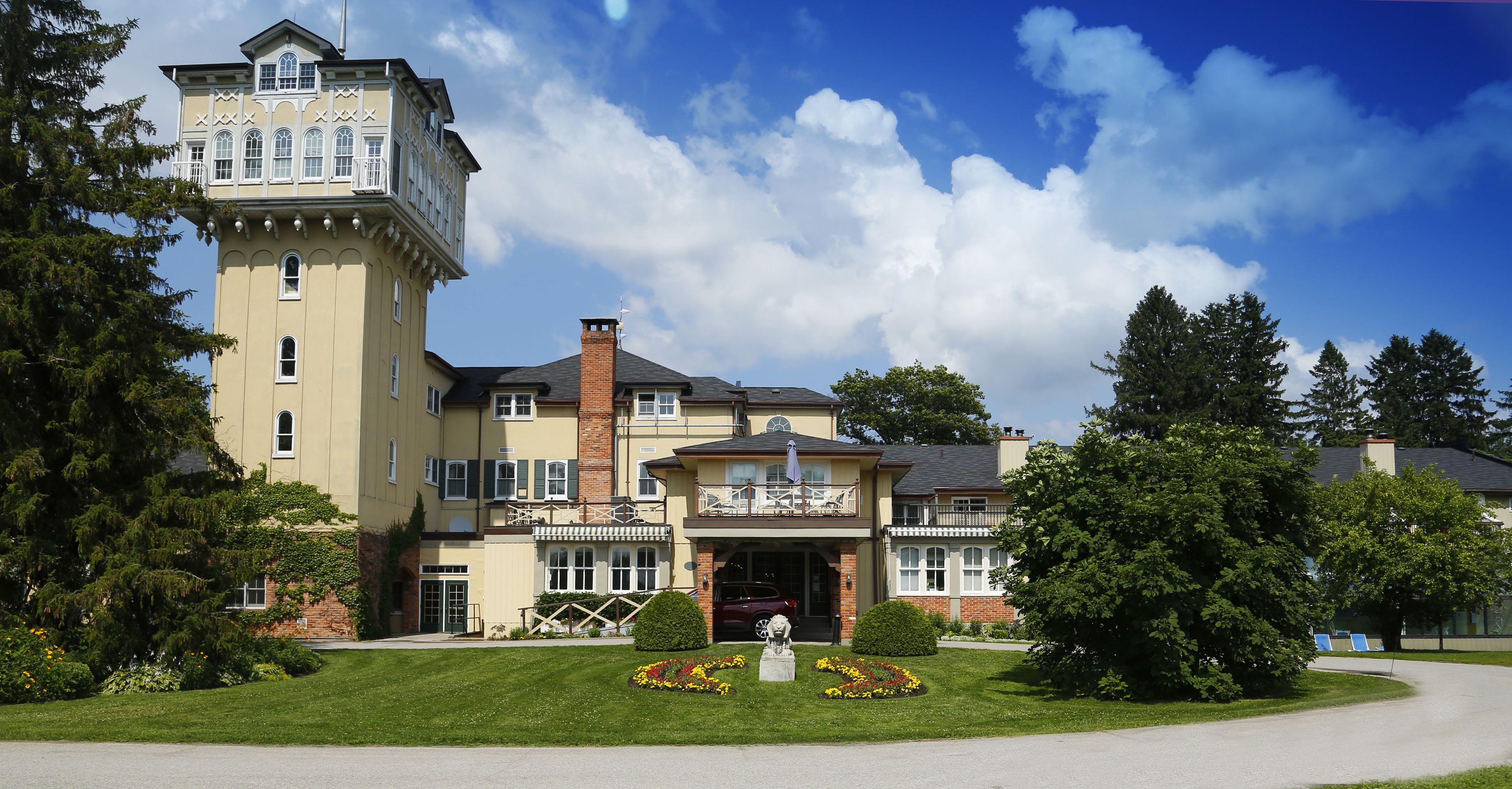 HOTEL BRIARS RESORT & SPA | ⋆⋆⋆⋆ | GEORGINA, CANADA | SEASON DEALS FROM ...